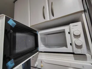 NEVERA BOSCH, LAVADORA Y VARIOS