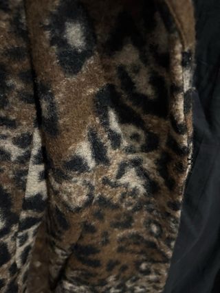 Abrigo Zara estampado leopardo
