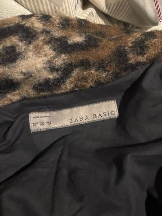 Abrigo Zara estampado leopardo