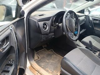 Toyota 2334144 8966602810 centralita auris hybrid