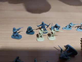 Soldatini tedeschi WWII 1/72