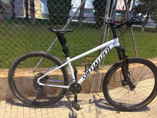 Bicicleta Specialized MTB Blanca