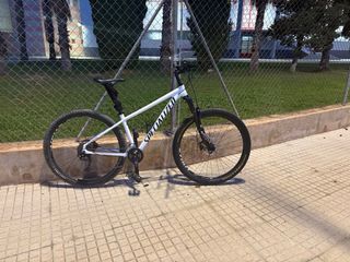 Bicicleta Specialized MTB Blanca