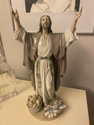 Statua Lladro Gesù con pani e pesci