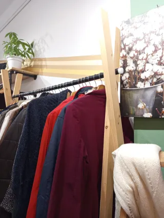 Burro de madera con ruedas