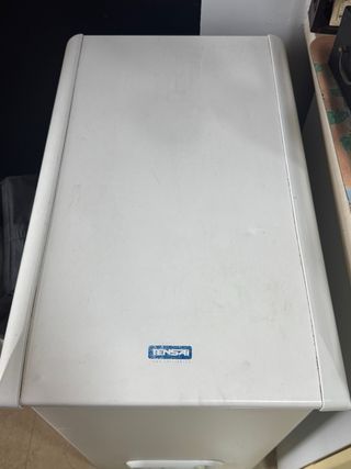 Congelatore verticale bianco