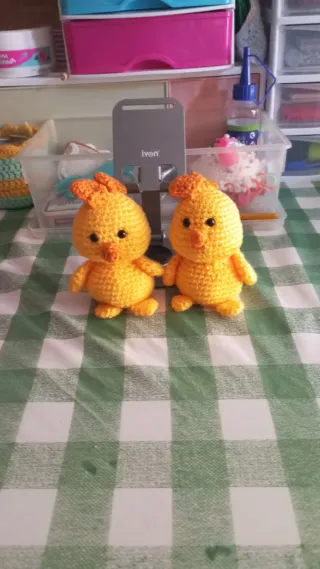 Muñecos de crochet variados