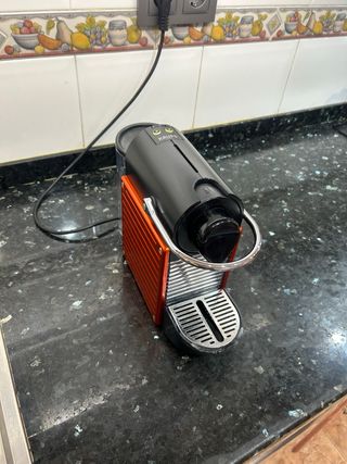 Cafetera Nespresso Krups Naranja T
