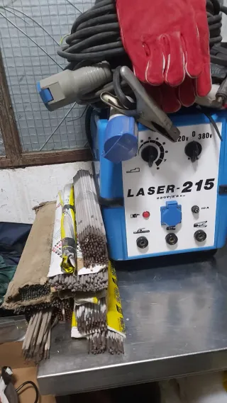 Soldadora LASER-215 220V/380V 2.2kW