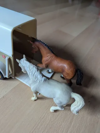 Macchina e rimorchio con cavalli schleich 2003