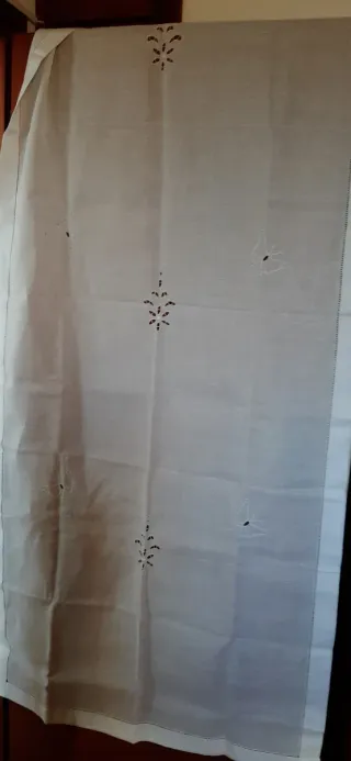 Tenda/Tovaglia Ricamata Intaglio