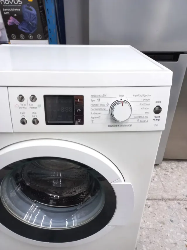 Lavadora marca bosch a+++ RPM.1200