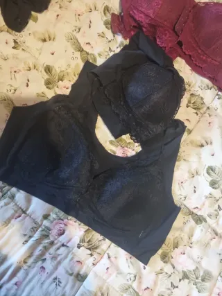 Reggiseni fascia larga pizzo nero e bordeaux