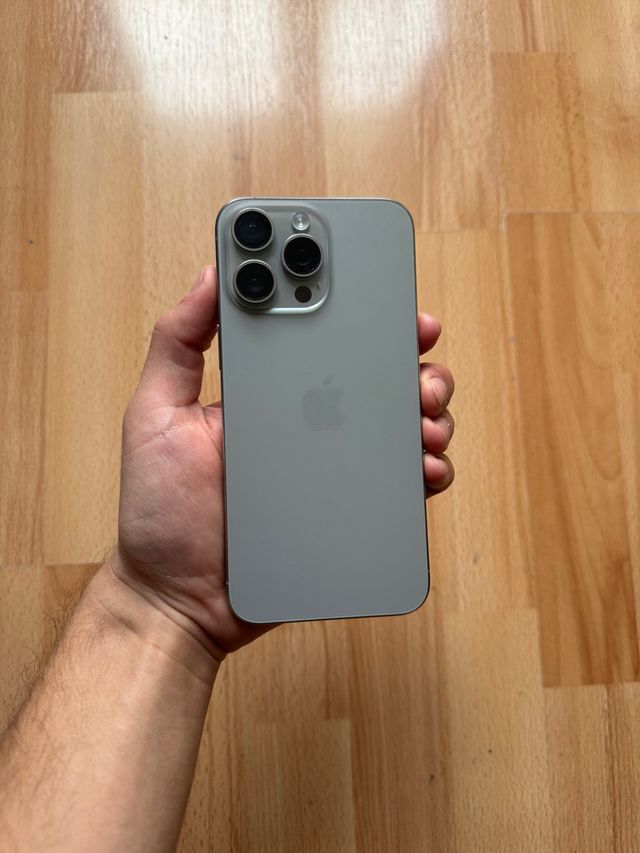 iPhone 15 Pro Max 256GB Gris