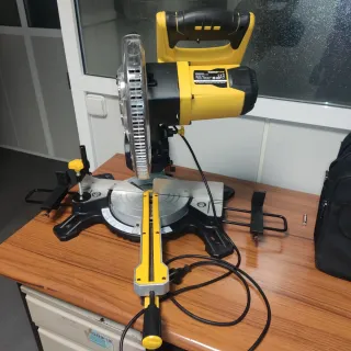 Sierra IngletadoraTelescópica PowerPlusPOWX075730S