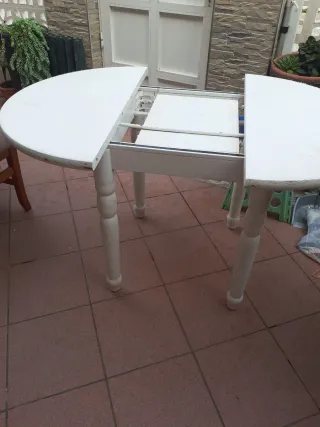 Mesa de comedor redonda de pino