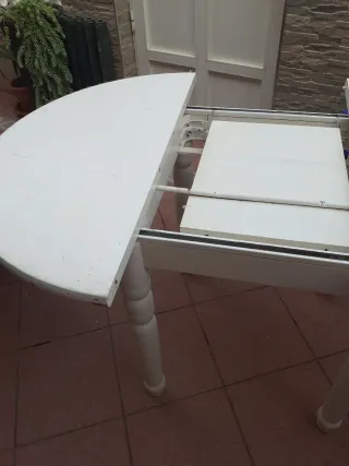 Mesa de comedor redonda de pino