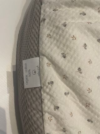 Cojín de lactancia con funda original