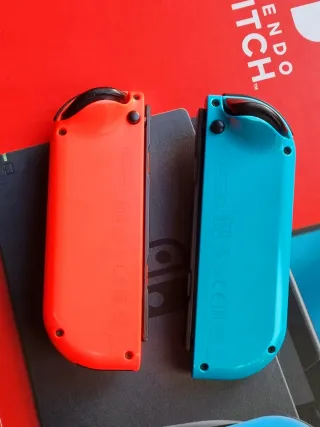 Nintendo Switch Completa con Caja, JUEGOS A PARTE