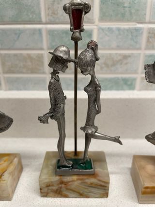 Set 3 statuine peltro vintage, base marmo