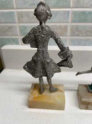 Set 3 statuine peltro vintage, base marmo