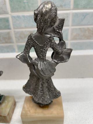 Set 3 statuine peltro vintage, base marmo