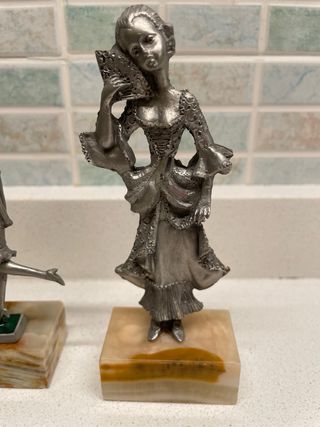 Set 3 statuine peltro vintage, base marmo