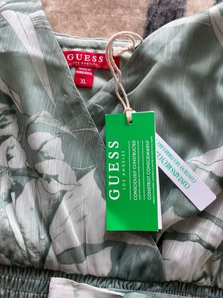 Vestido Guess verde y blanco estampado