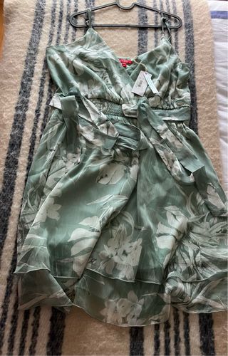 Vestido Guess verde y blanco estampado