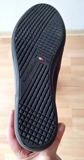 Stivali Nero Giardini in pelle numero 38