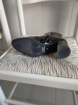 Botines de piel charol negro tacón 6 cm