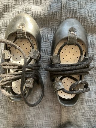 Albarcas Goma Talla 24.