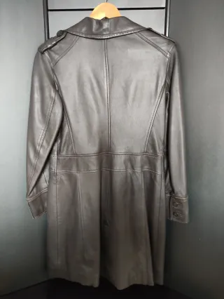 Abrigo de piel marrón