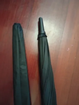 Paraguas negro fuerte de renta 4