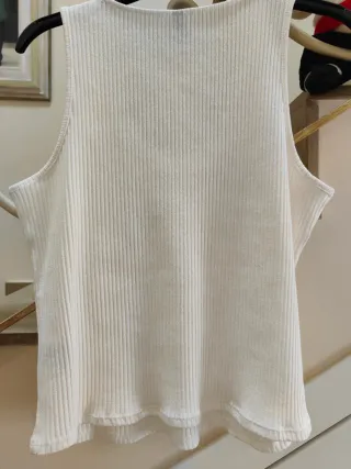 Camiseta Divided Blanca con Cadena Talla S