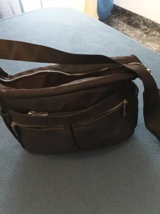 Bolso de hombro negro sin usar