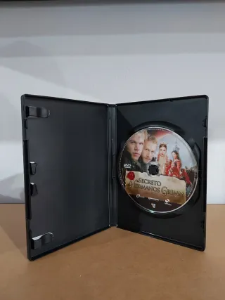 DVD El Secreto de los Hermanos Grimm