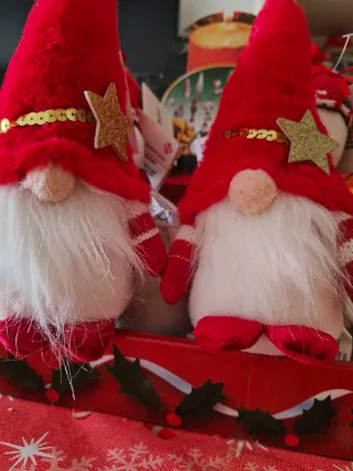 Muñecos de Navidad Gnomos Rojos Estrellas