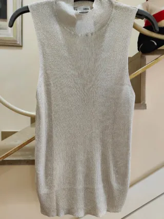 Camiseta Mango plateada sin mangas