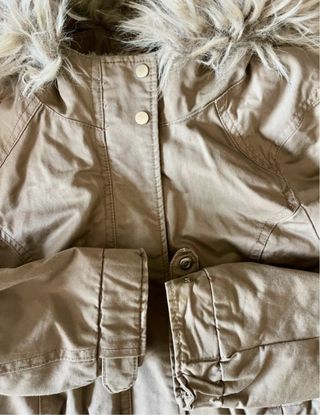 Parka H&M Marrón con Capucha y Pelo