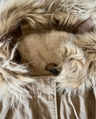 Parka H&M Marrón con Capucha y Pelo