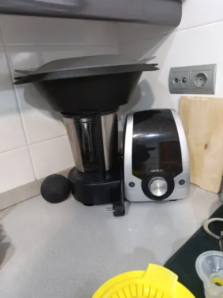 Robot Cocina Cecotec poco uso.