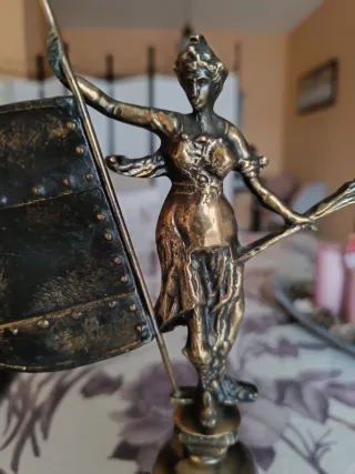 Giraldillo de bronce