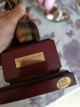 Giraldillo de bronce