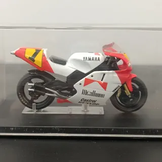 Maqueta Moto Yamaha YZR 500 Wayne Rainey 1991