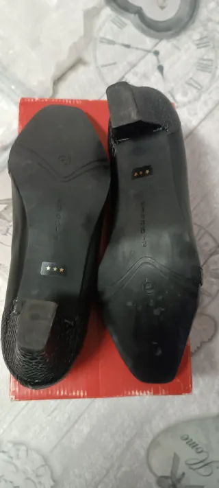 Elegantes zapatos de piel de mujer, ancho especial
