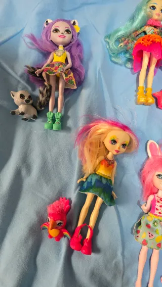 Lote Muñecas Enchantimals. 9 en total.