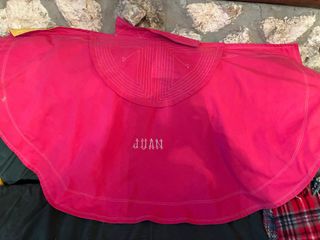 Capote de niño rosa con nombre Juan