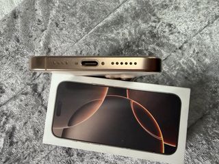 iPhone 16 Pro Max 256GB Dorado