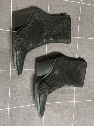 Botines de fiesta negros con pedrería